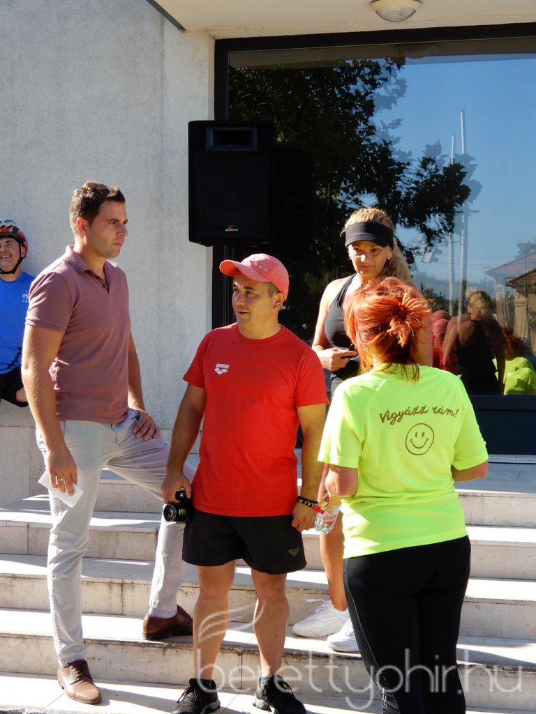 Kerékpártúra az autópályán 09